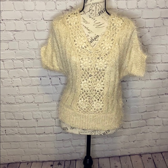 kanvas Sweaters - Kanvas short sleeve floral crochet furry sweater